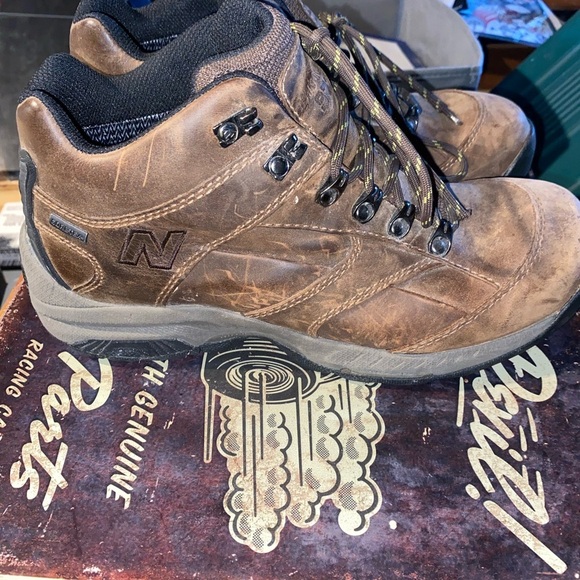 New Balance 977 Gortex - Picture 1 of 7